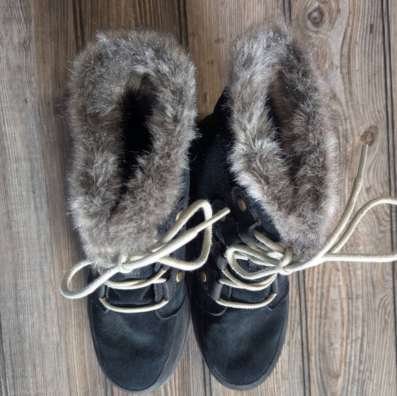 SOREL Explorer Joan Black Snow Boots In Super Condition Size 7 - Picture 10 of 10